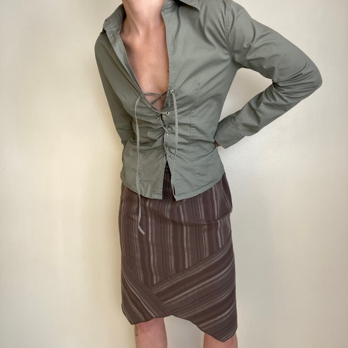 00s lace up shirt