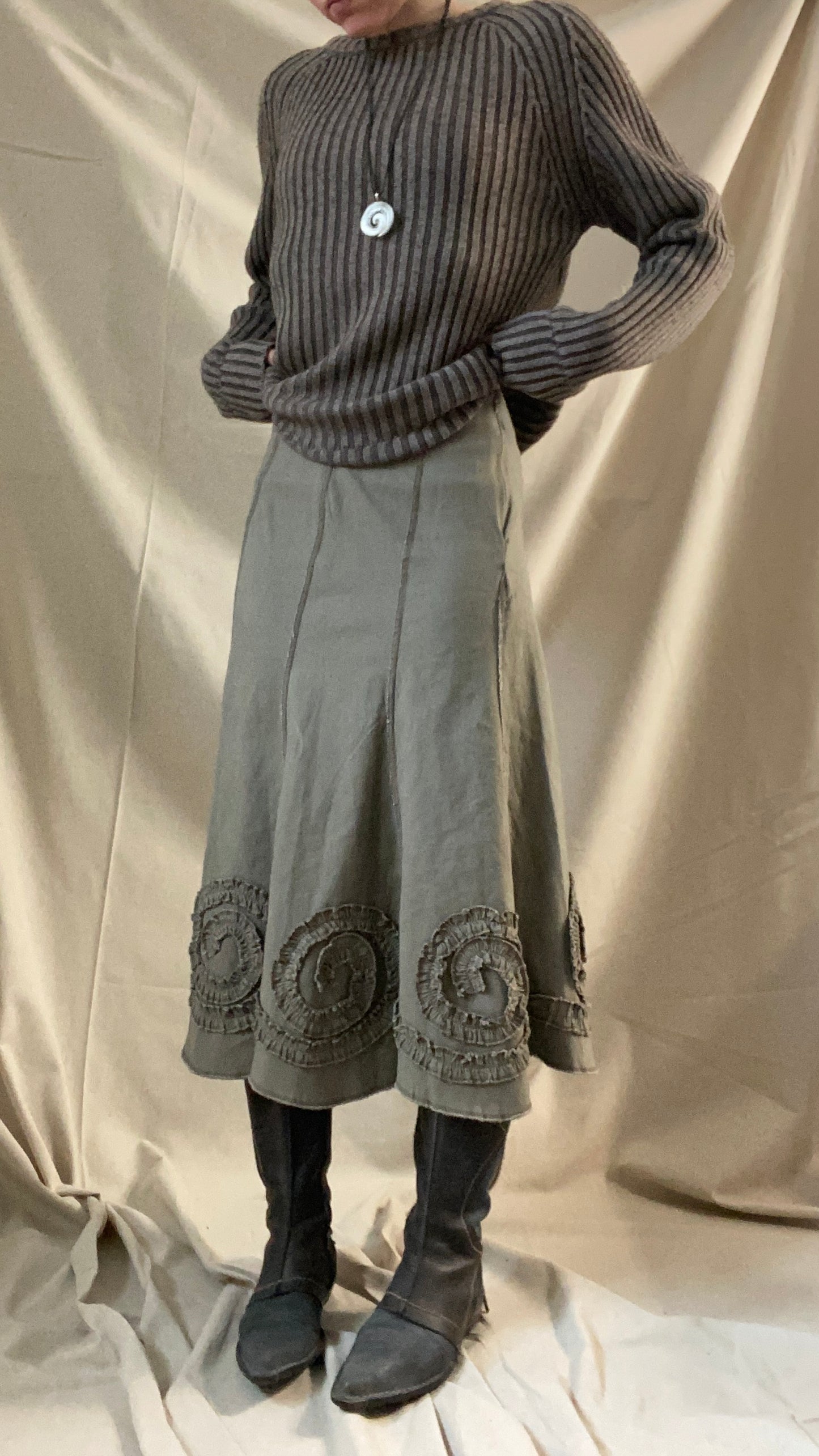 Swirl detail midi skirt