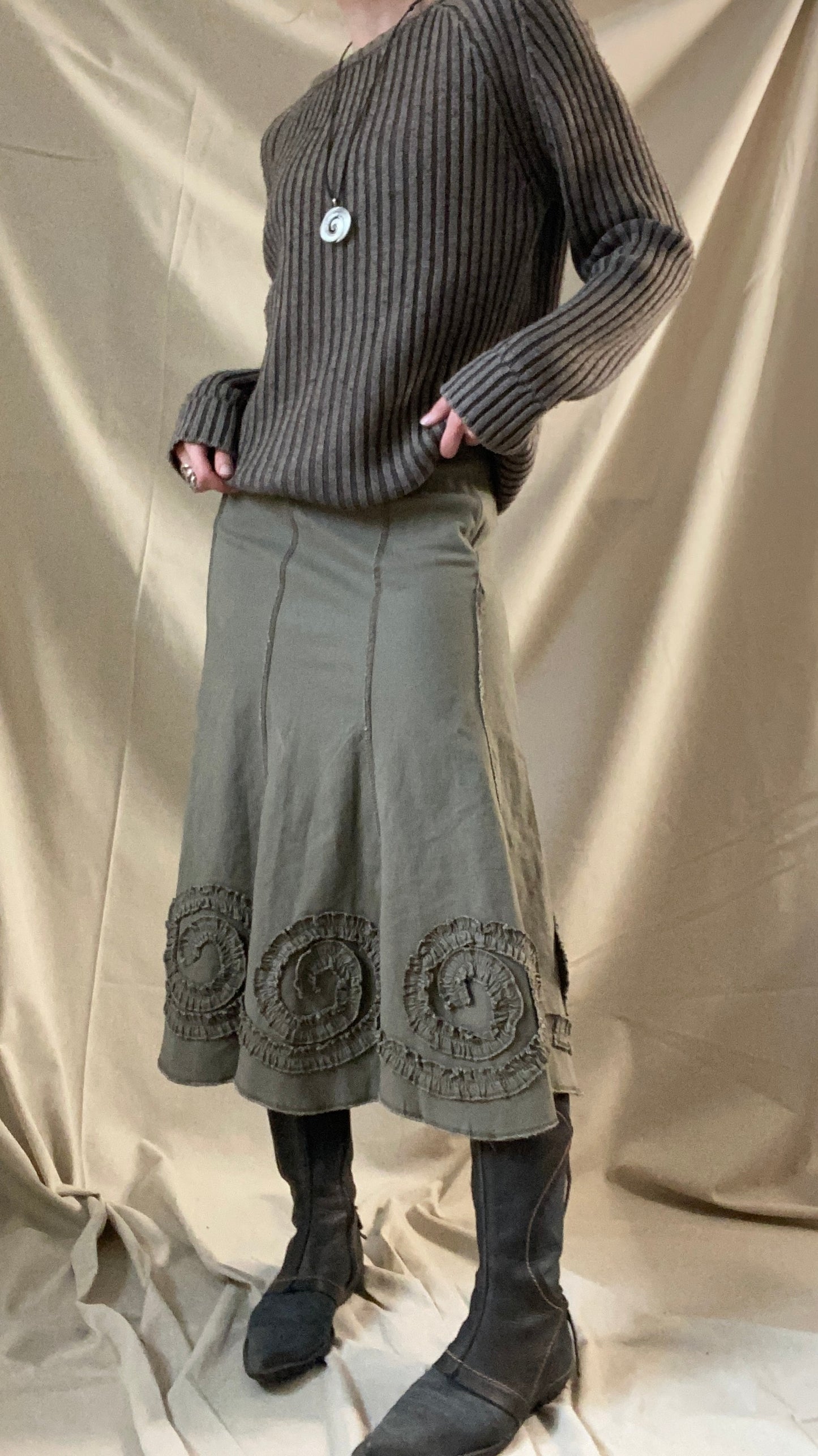 Swirl detail midi skirt