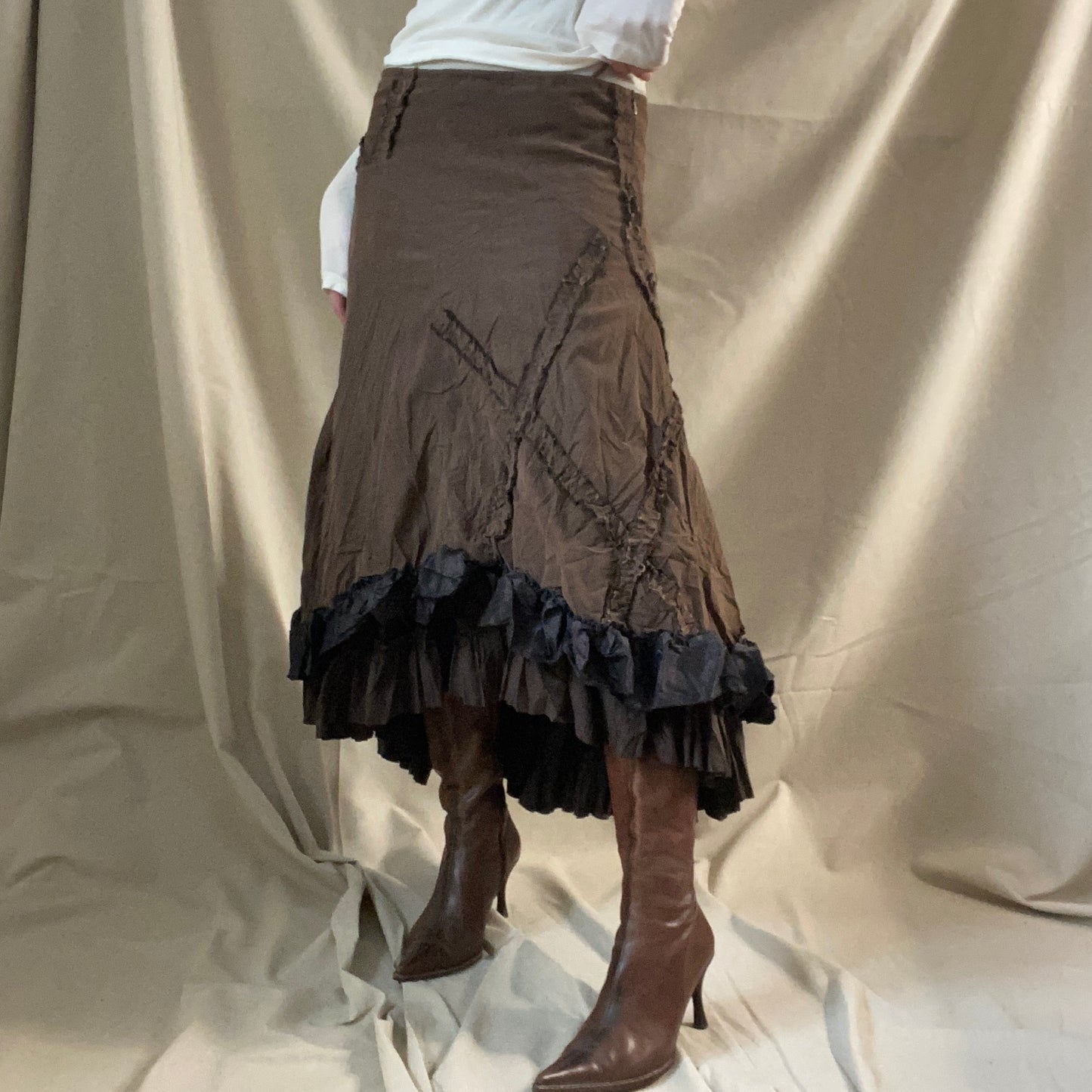 00s frill hem skirt