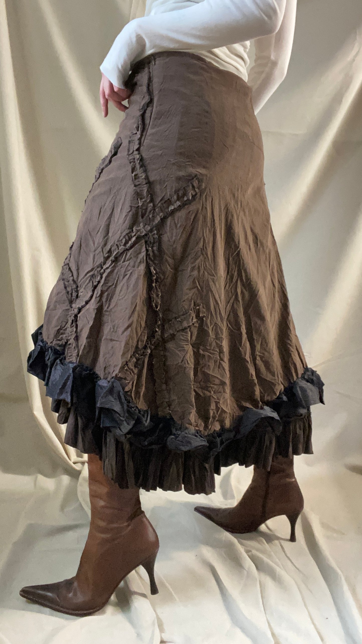 00s frill hem skirt