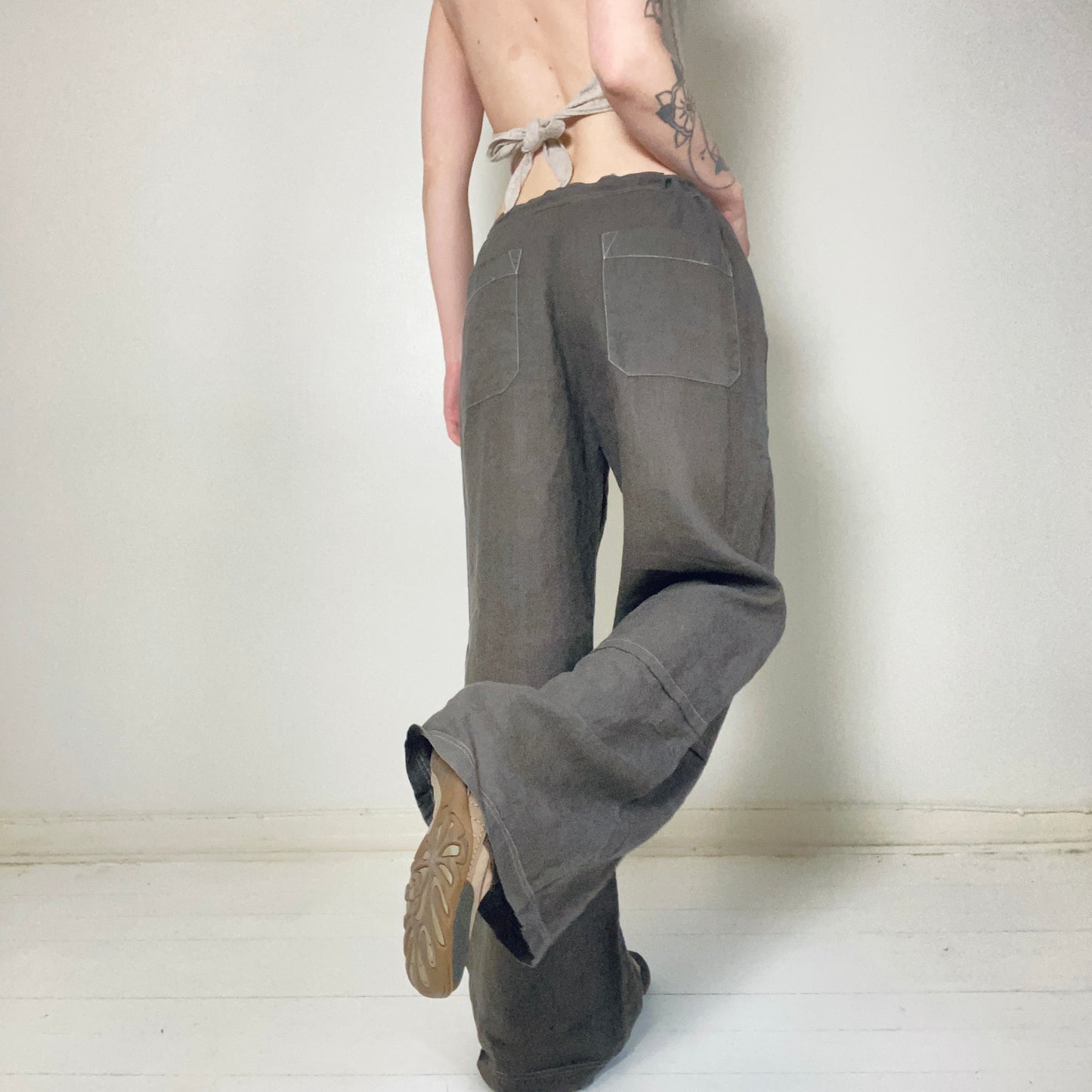 Baggy linen trousers