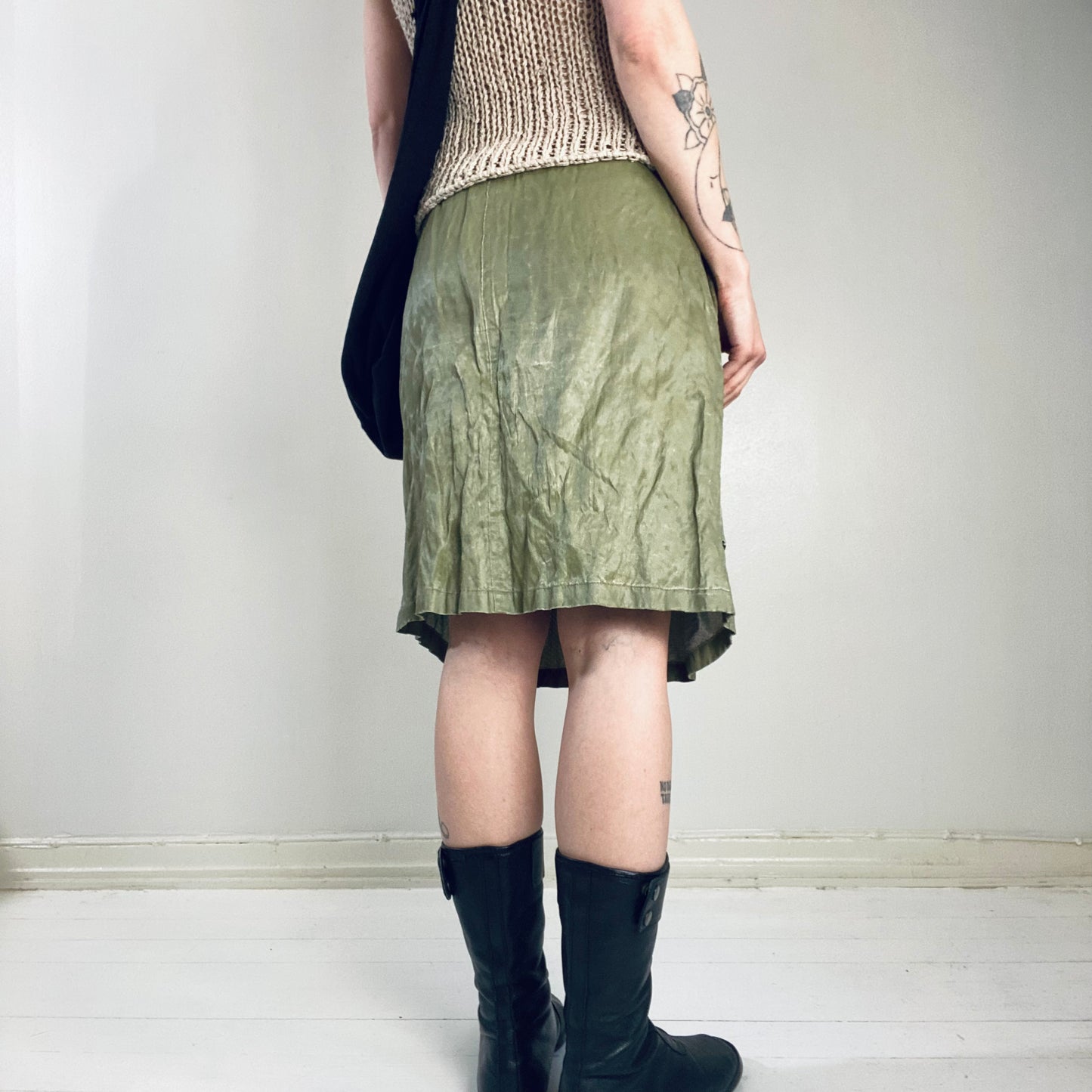 Diesel metal skirt