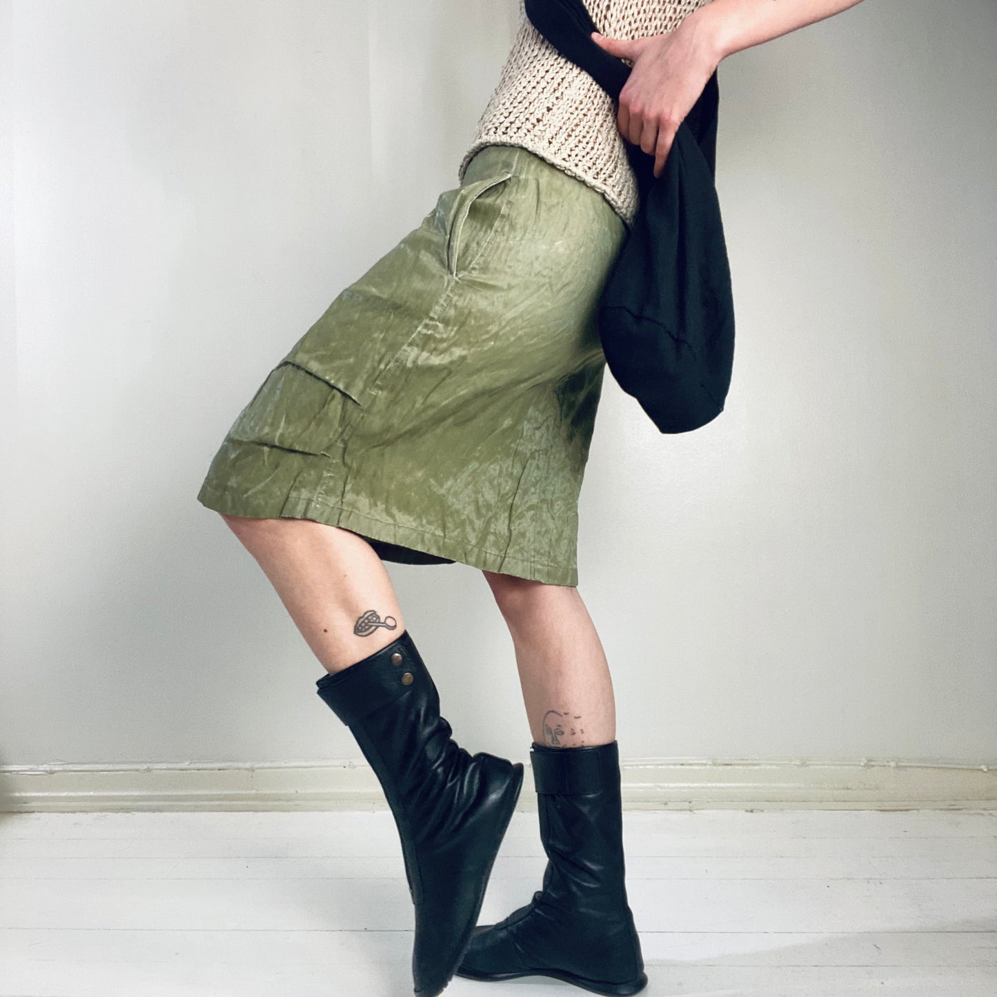 Diesel metal skirt