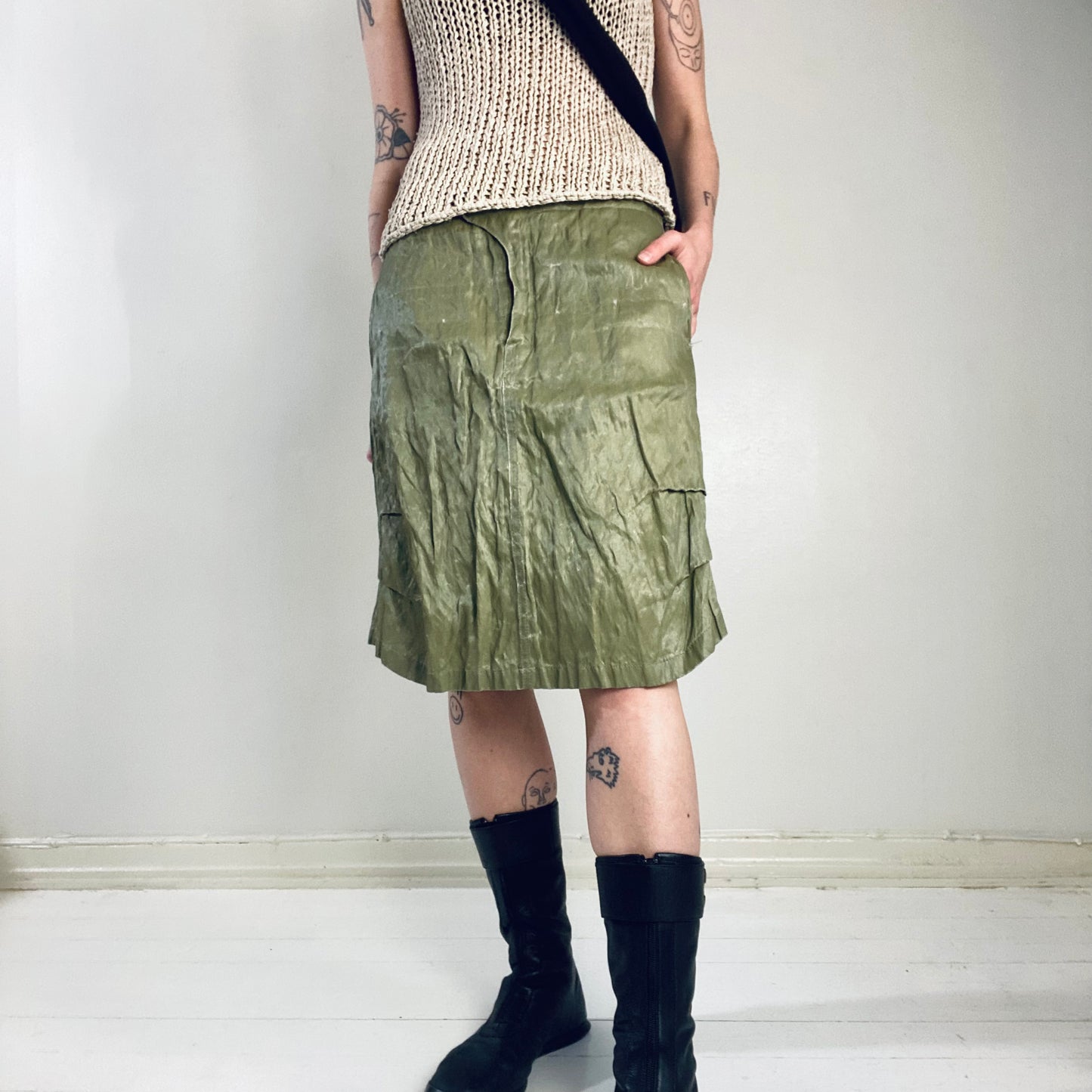 Diesel metal skirt